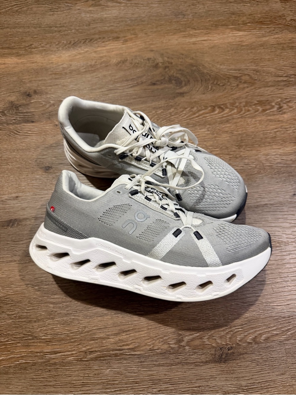 On CloudEclipse Women’s Running Shoes | Gray | Size 9